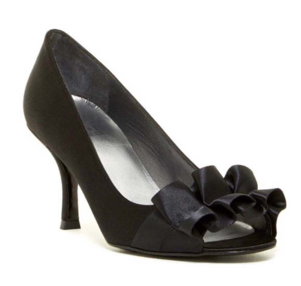 Stuart Weitzman Women’s Size 7N “GIGIRITZ” Block Satin Peep Toe Pump NWOB